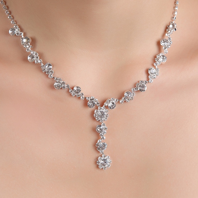 (MớI) Bộ Vòng cổ + Bông Tai ĐíNh Đá Xinh XắN