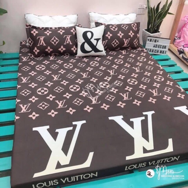 chăn ga💖FREESHIP💖bộ chăn ga 5 món họa tiết LV đen CHANGALV72 set bao gồm 1 chăn 1 ga 2 gối 1 gối ôm cao cấp | BigBuy360 - bigbuy360.vn