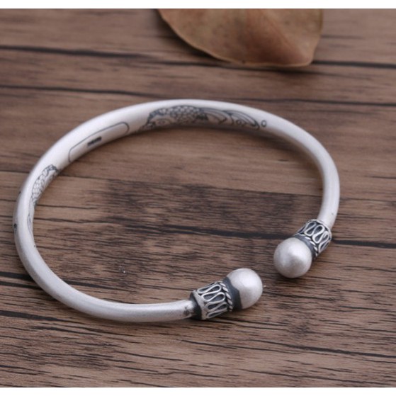 Vòng Tay Khắc Om Mani Padme Hum - Song Ngư - VT335