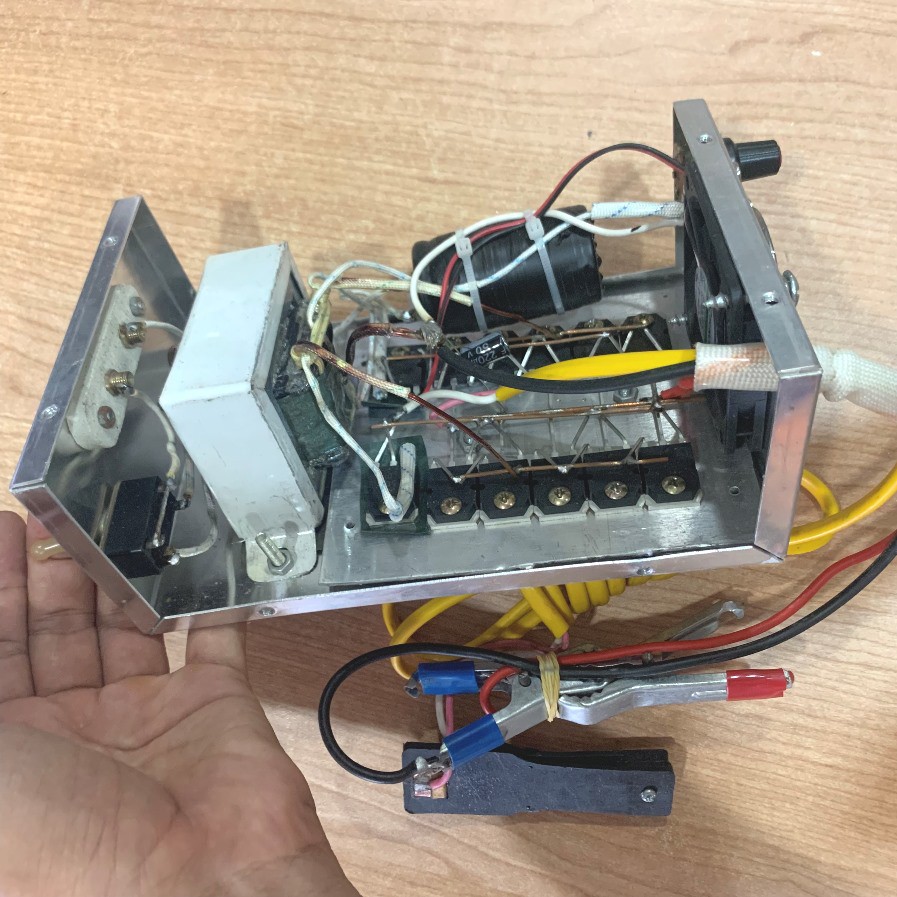 Máy kích điện Cơ cao cấp 12 Sò dùng cho ao hồ sông suối độ sâu nước từ 1,5 mét trở lại. Công suất đầu ra 1300W