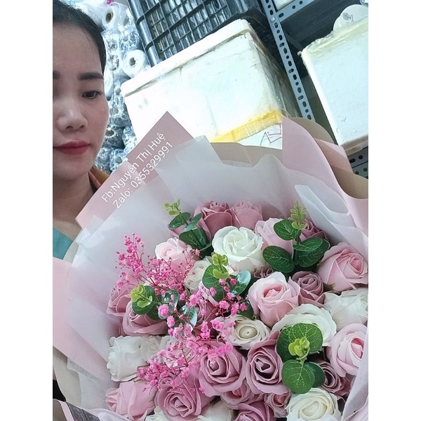 Bó 50 bông hoa hồng sáp mix màu đẹp tại Hà Nội