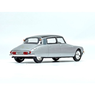 Mô hình xe Citroen DS21