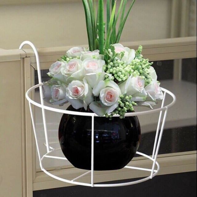 Kệ để cây cảnh có móc
