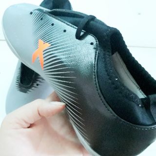 GIÀY ĐÁ BÓNG CỔ CAO X( TẶNG KÈM TẤT DÀI )
