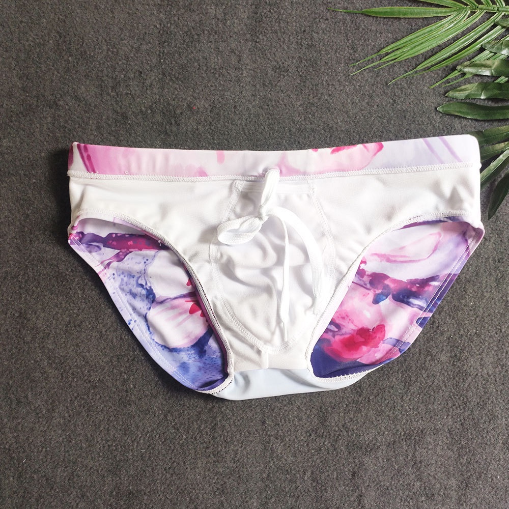 Quần bơi tam giác in họa tiết hoa mận phong cách Trung quốc cho nam
 | BigBuy360 - bigbuy360.vn