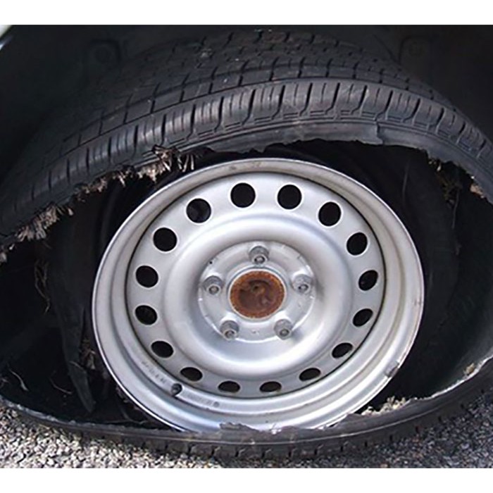 Bơm lốp ô tô mini GoodYear GY3302, xylanh tăng áp, phím bấm cảm ứng