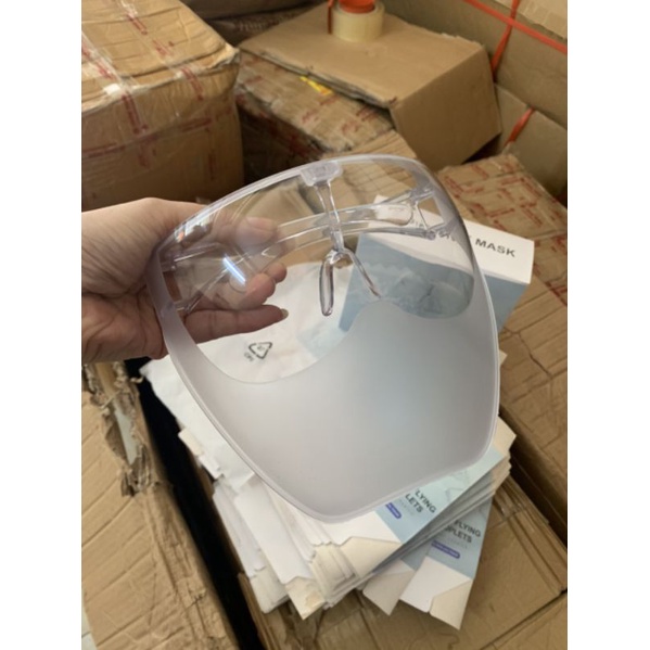 kính chống giọt bắncao cấp