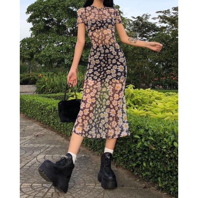 Đầm lưới tay ngắn xuyên thấu họa tiết hoa cúc (sẵn size s)