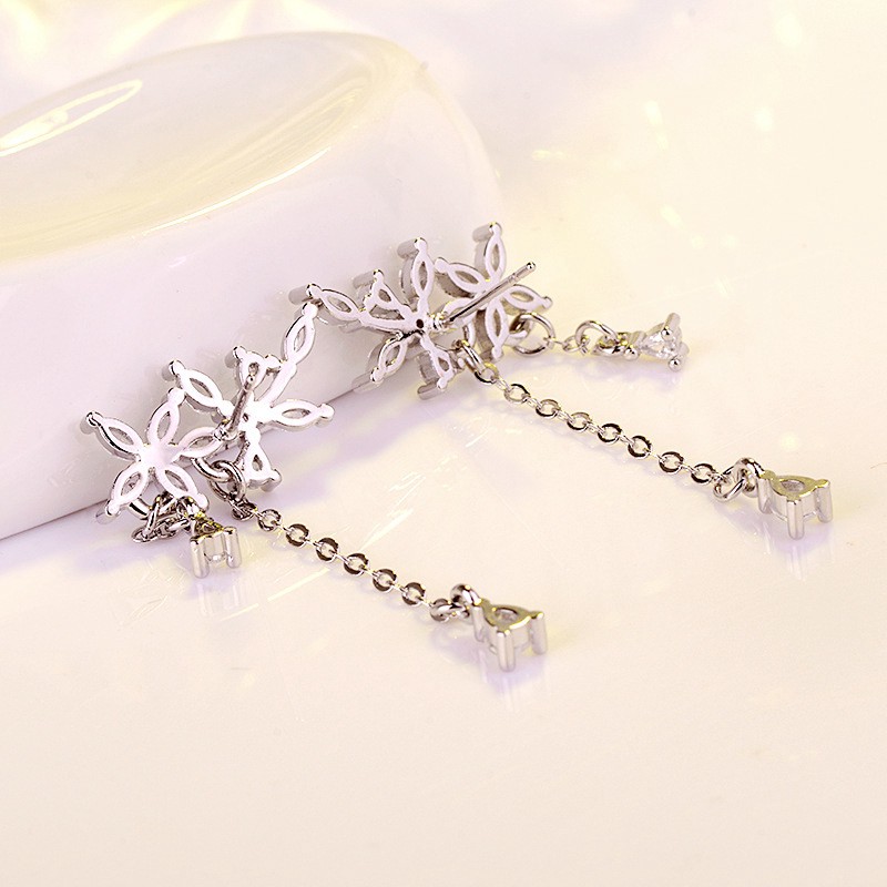 Khuyên Tai Nữ Trang Dáng Dài Tạo Hình Độc Đáo