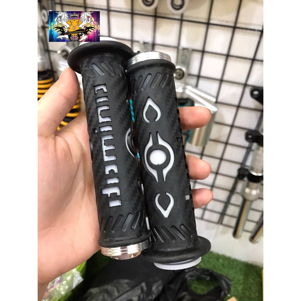 BAO TAY GÙ DOMINO KIỂU MŨI TÊN DÀNH CHO MỌI LOẠI XE