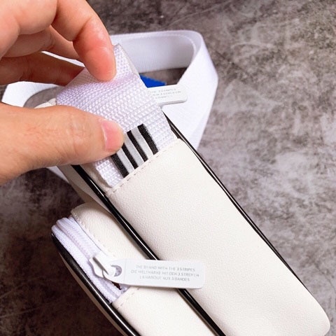 Túi Đeo Chéo Adidas Trắng Vintag Mini Bag Classic White  Full Tag Code