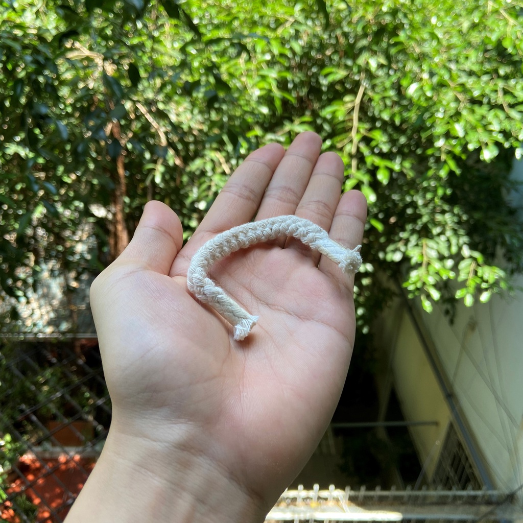 Ảo Thuật Dây Và Bình Lơ Lửng