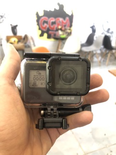 Camera GoPro Hero 7  ( mới mua đk 3 tháng - dùng đk 2 lần )