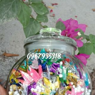 Lọ thuỷ tinh kèm sao hạc giấy gấp sẵn đã trang trí như ảnh