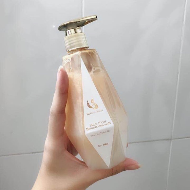 Dát vàng lên da Regina Sofia giúp cho da bạn căng mịn trắng trẻo hồng hào như gái mới lớn nõn hơn cả da em bé RS luôn