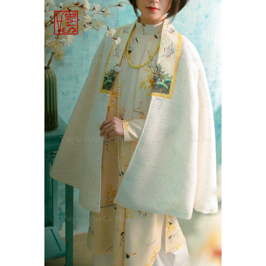 Áo ngũ thân Hạc và áo Cape Hạc khoác ngoài