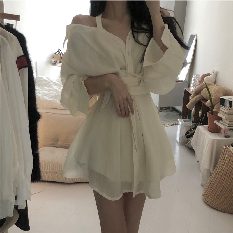 Set áo sơ mi trắng voan hở vai với quần short ngắn mùa hè Inin Shop