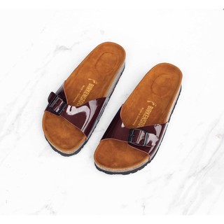 Dép sandal đế bằng thời trang cho nữ