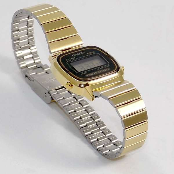 ĐỒNG HỒ NỮ CASIO LA670WGA-1DF Gold - Dây kim loại - Chống nước