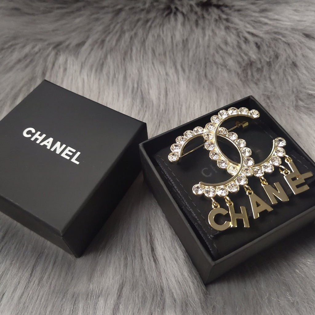 Trâm Cài Áo Hình Joker Đính Pha Lê