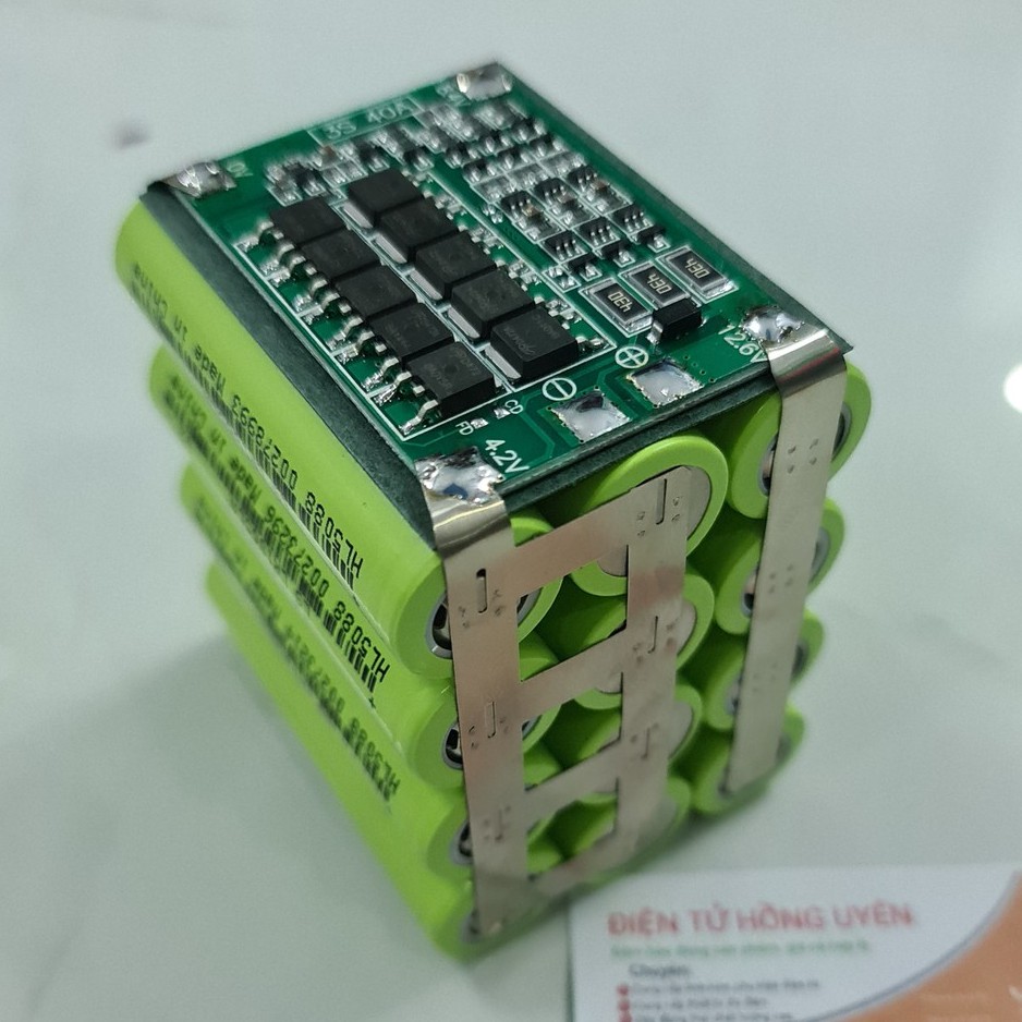 Khối pin Lithium Lishen 12V - 8AH. Pin 3S - 12.6V xả 40A. Tặng kèm sạc pin 12V6 - 2A