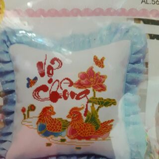 Áo Gối thêu chữ thập