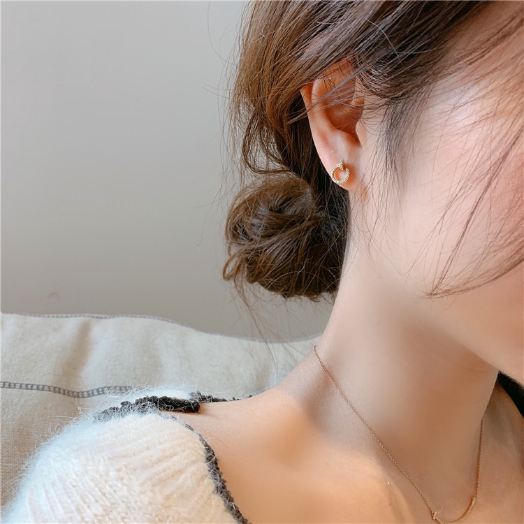 Cặp tai đính đá sáng lấp lánh thời trang Hàn Quốc sang trọng