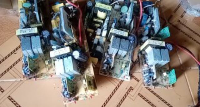 Lưu điện máy tính.santack tg 1000va.vẫn chạy ngon