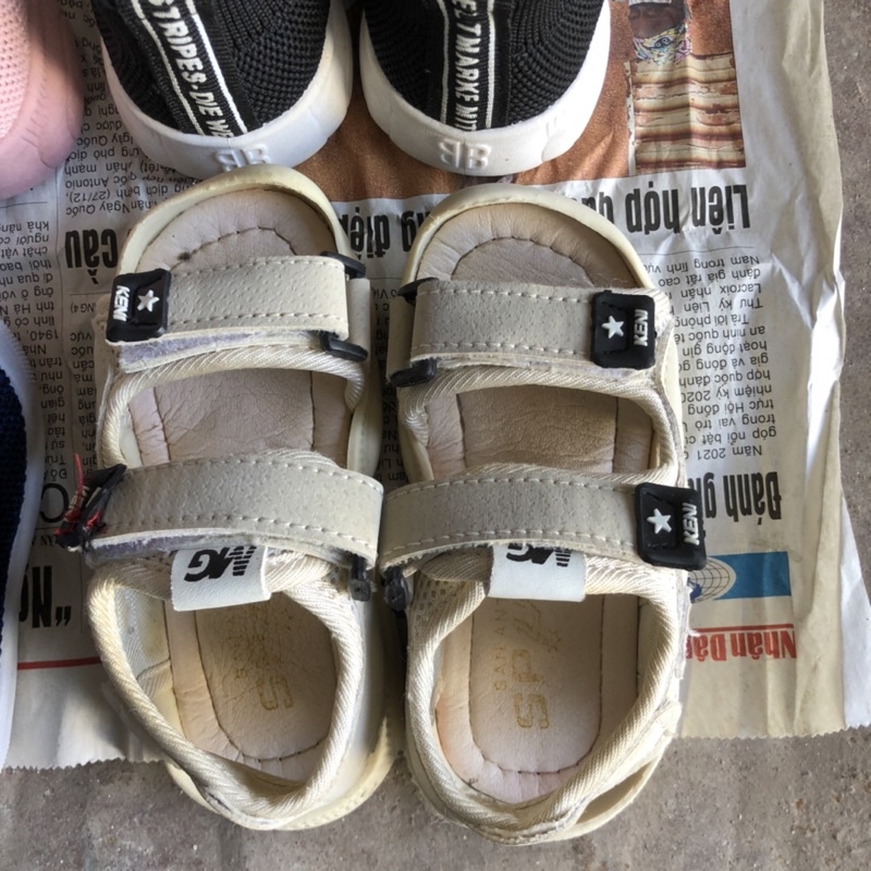 Giầy cho bé trai bé gái sz 22, sz 23