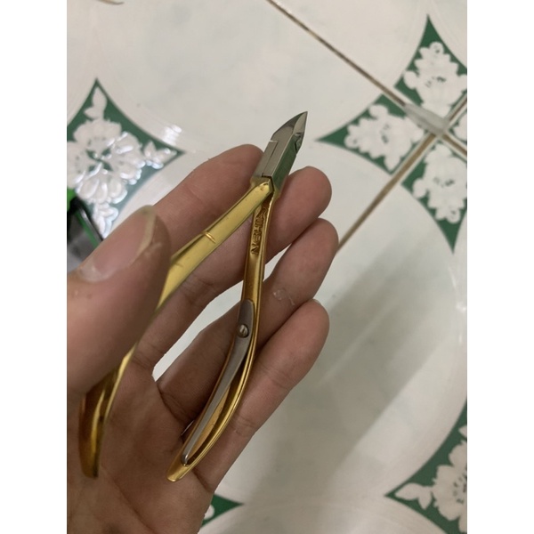 Kềm nghĩa cắt da D555, kìm nghĩa nhặt da D555,Kềm nghĩa D555