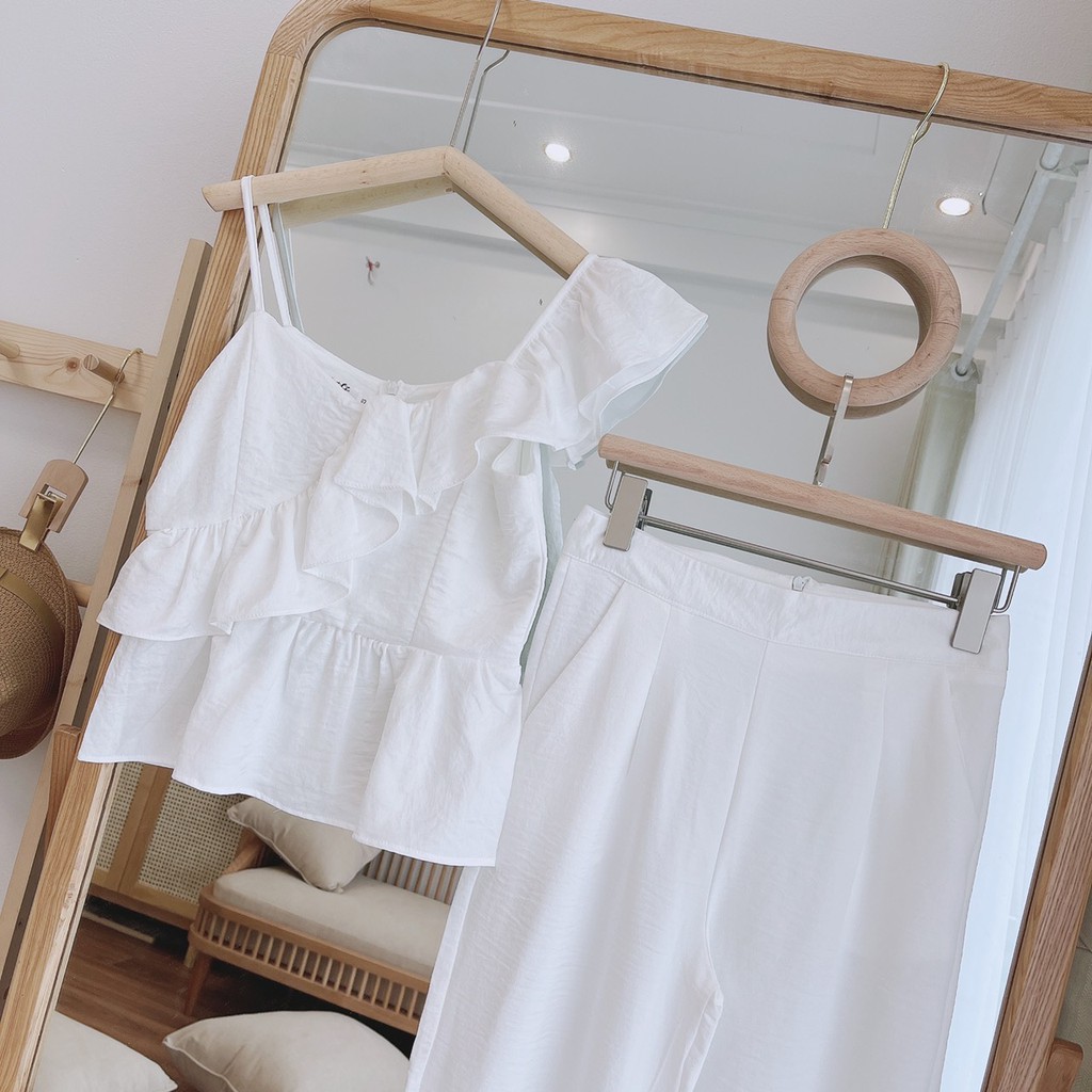 SET LỤA TẰM ÁO LỆCH VAI QUẦN ỐNG RỘNG ĐẸP LONG LANH CAO CẤP NỮ BN111 | BigBuy360 - bigbuy360.vn