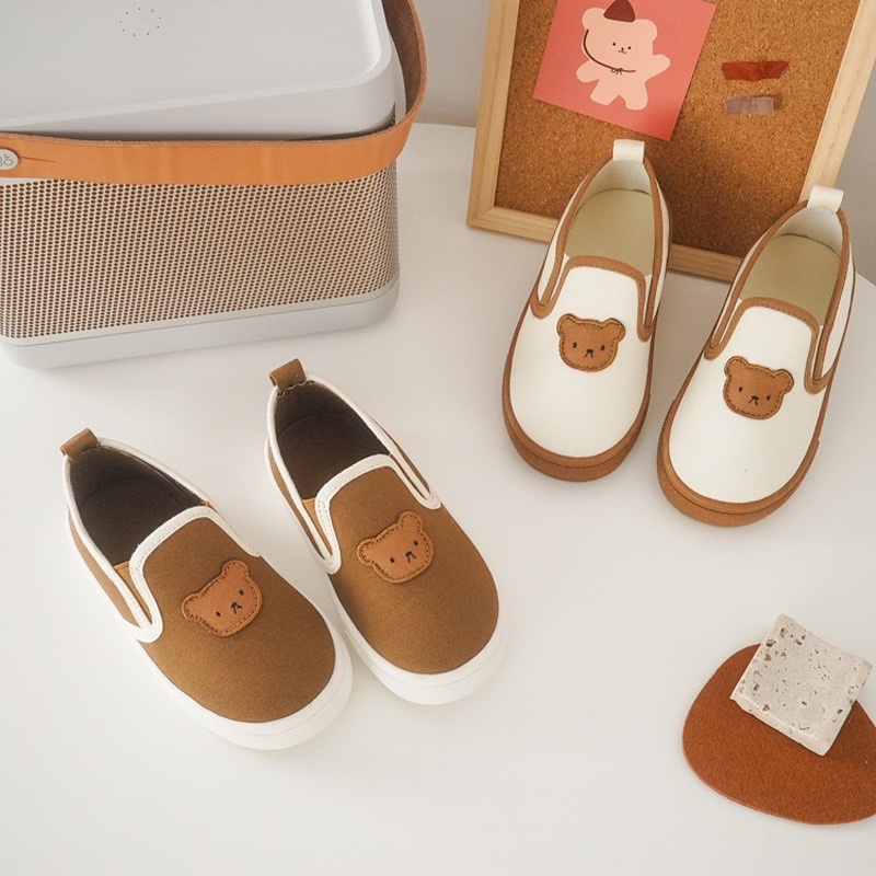 Giày lười slip on cho bé Gấu Brown hàng Quảng Châu fullbox cao cấp