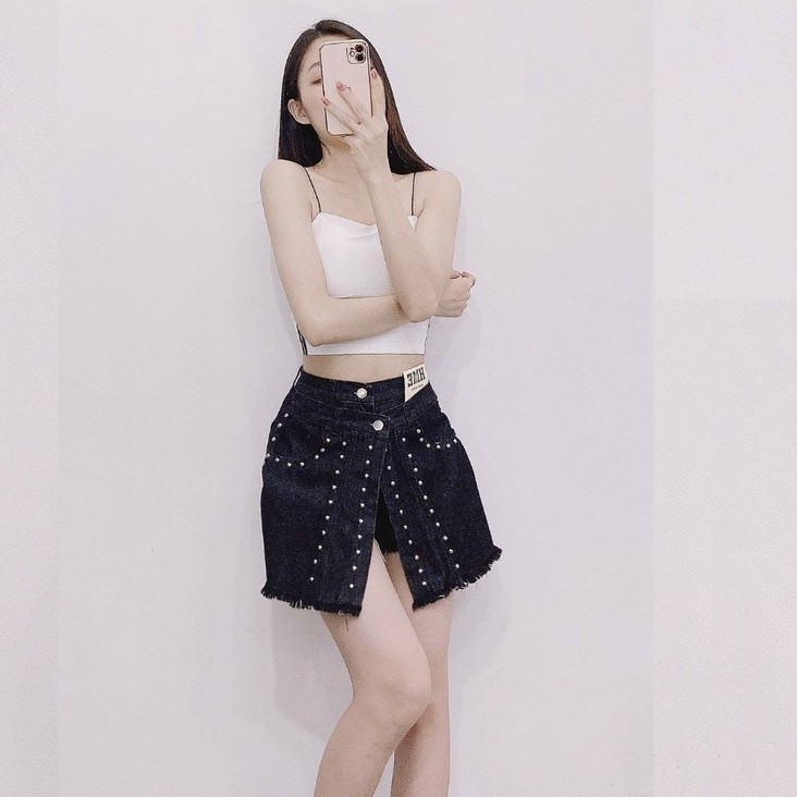 Váy quần jean chữ A xẻ tà đính cườm cực xinh , chất jean dày dặn đủ size S M L