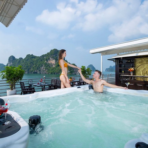 Du Thuyền Athena Royal Cruises 5* (Miễn Phí Chèo Thuyền Kayak)