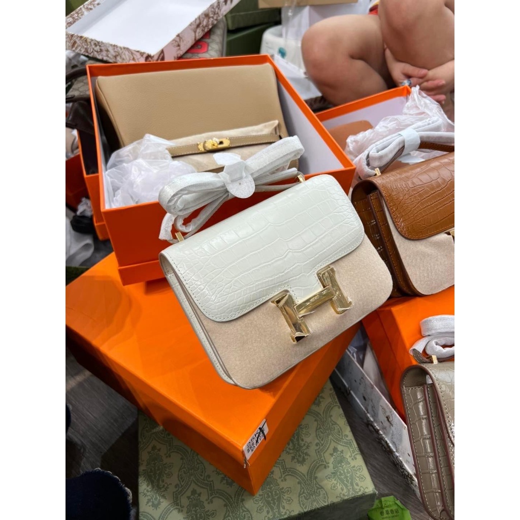 Túi Xách Her.mes Size 19cm Màu Trắng Vân Cá Sấu