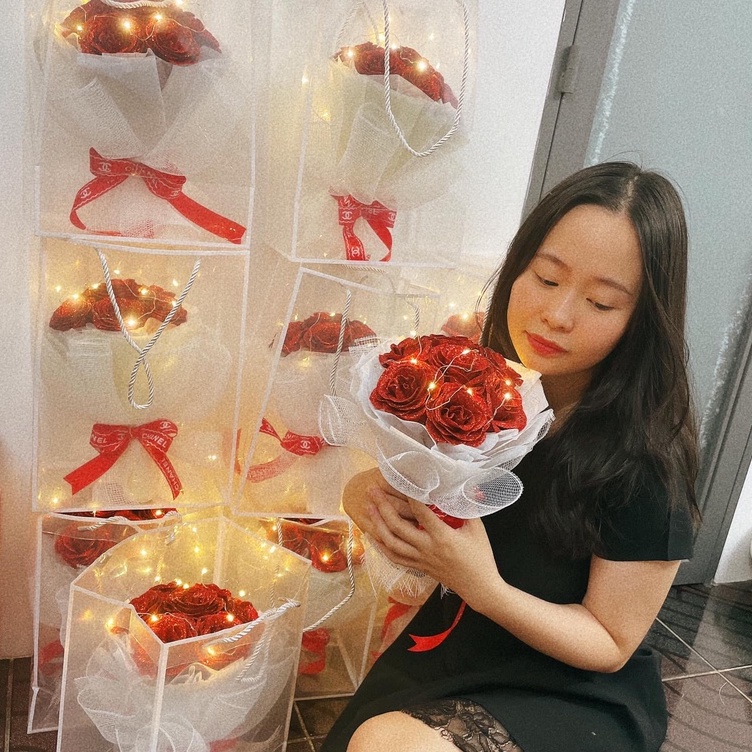 Ảnh thật 100% - hỏa tốc 🥰Hoa sáp KIM TUYẾn NHŨ kèm túi + đèn tặng Valentine 8/3 20/10 cho mẹ, chị em gái, bạn gái