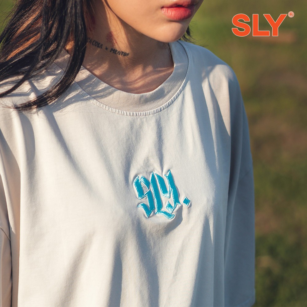 [Mã INCU50 giảm 50K đơn 250K] Áo thun Wash SLY Gothic màu Silver | BigBuy360 - bigbuy360.vn