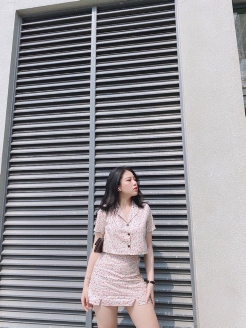 Set Đồ Annie Set gồm chân váy và áo thiết kế chất vải linen in hoạ tiết hoa nhí - váy có bo chun co giãn kèm lớp lót dày | BigBuy360 - bigbuy360.vn