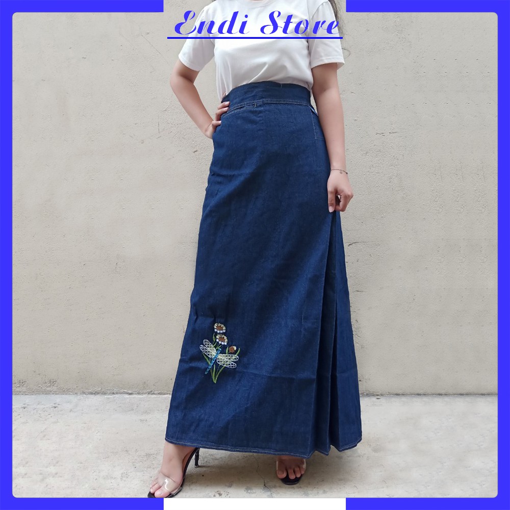 Váy chống nắng Nữ Có Chân Váy Dài Vải Jean Cotton Mềm Mại và Thoáng Mát Thêu Họa Tiết Chuồn Chuồn