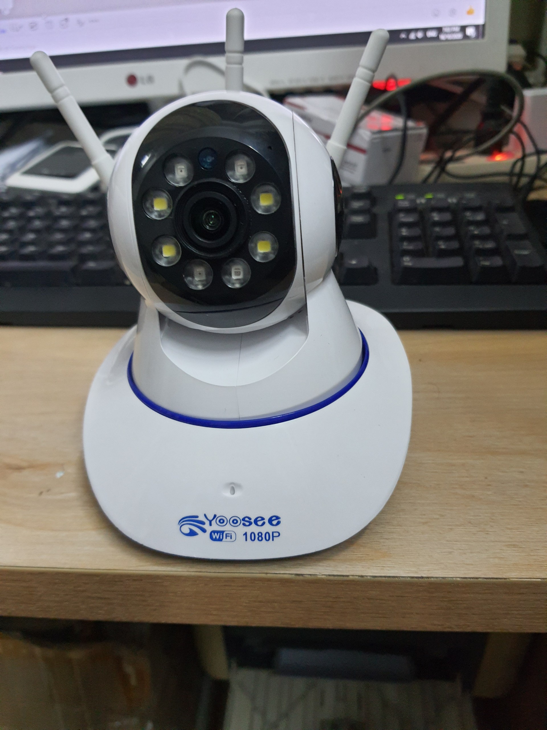 Camera Yoosee 3 râu 1080P có màu ban đêm (8 led)