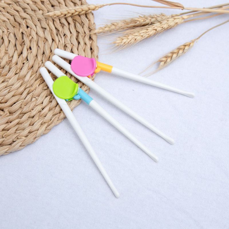 Đũa tập ăn cho bé, hàng xuất nhật, chất liệu an toàn cho bé, giúp bé tập gắp thức ăn dễ hơn, phát triển kỹ năng cầm nắm