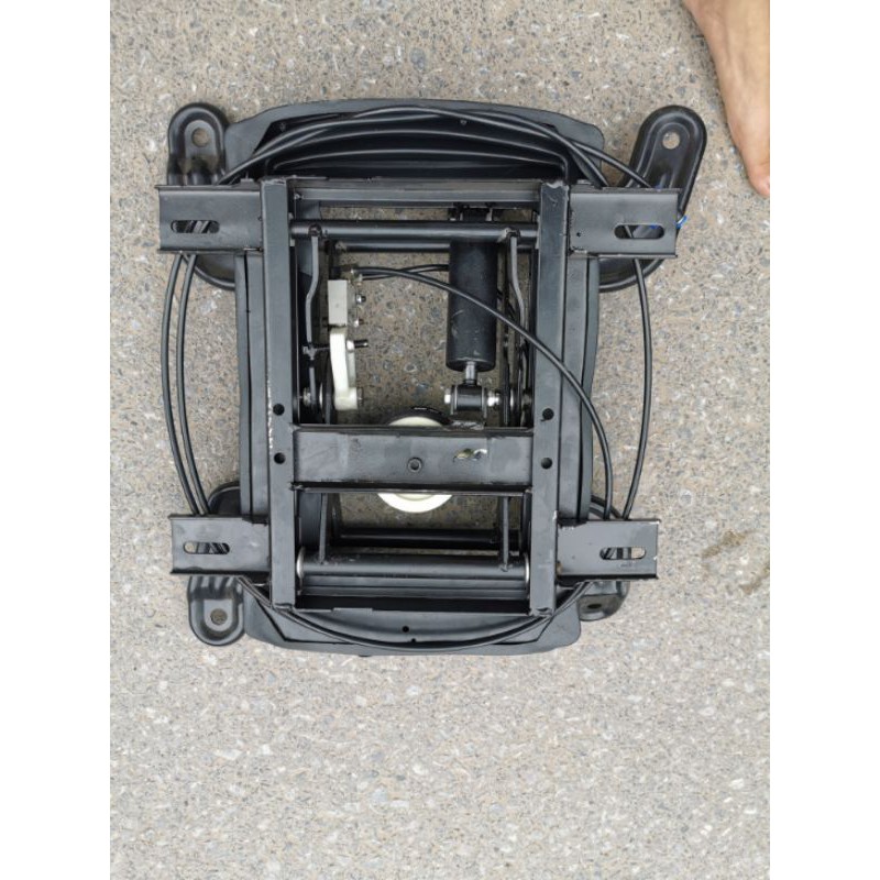 ĐẾ GHẾ HƠI chế  cho xe 1tấn đến 9tấn, đế ghế hơi chế cho xe du lịch, xe 16 chỗ , xe khách