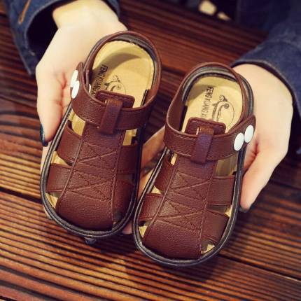 Sandal bít mũi bé gái xinh xắn