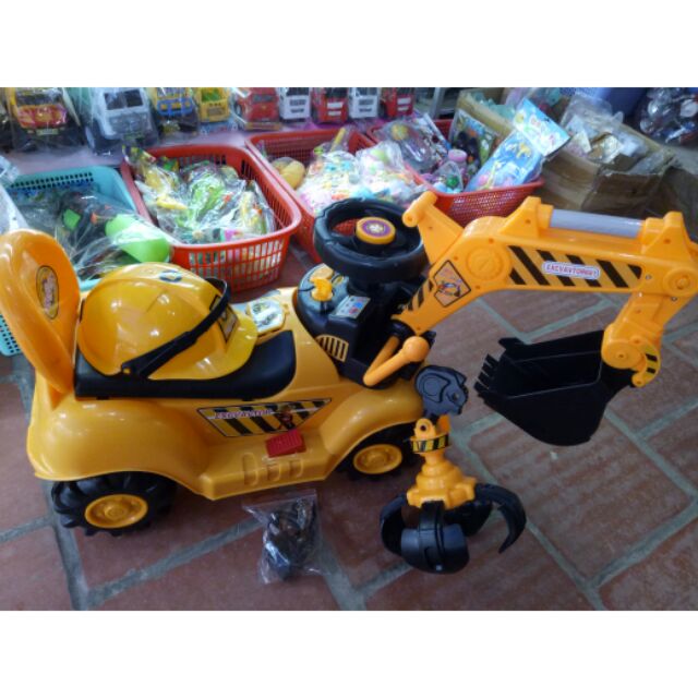 Xe cẩu điện cho bé ảnh thật tại shop