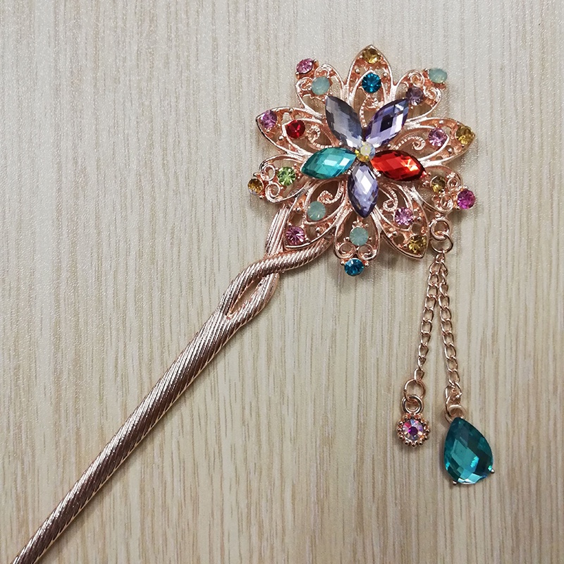 Trâm cài tóc đính đá họa tiết hoa tròn tua rua vintage