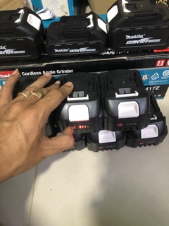 Pin makita 18 v có led lõi cell samsung