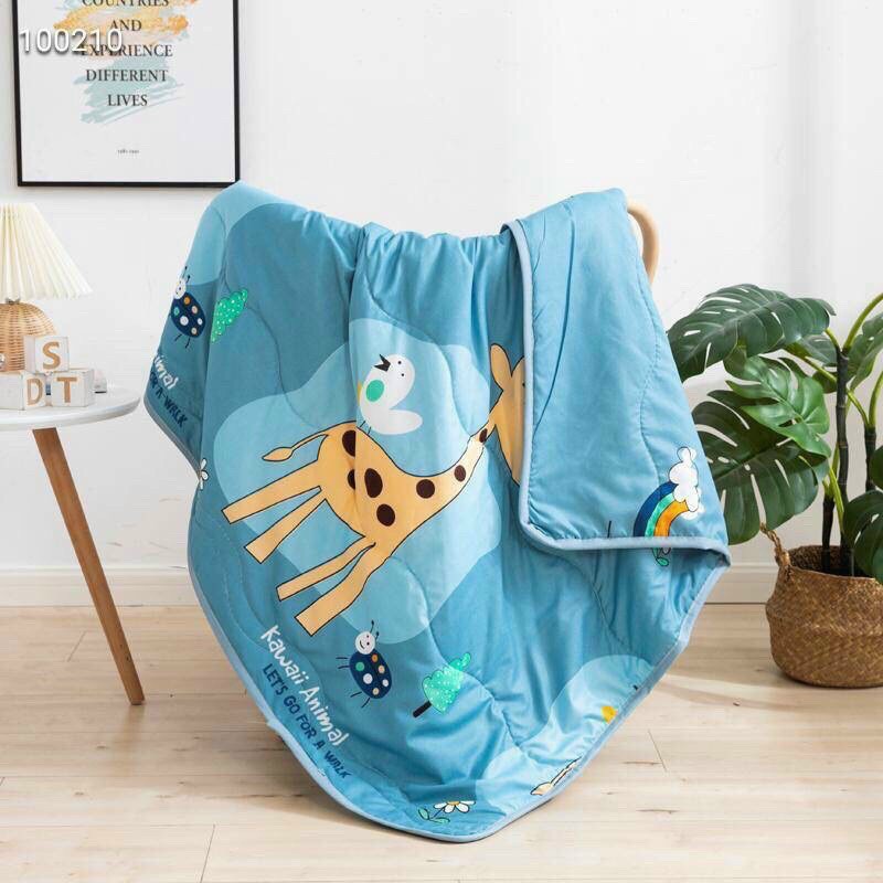 Chăn Cotton Đũi Điều Hòa Cho Bé Mẫu Hoạt Hình Cute giao màu ngẫu nhiên , kích thước 1m5*1m1