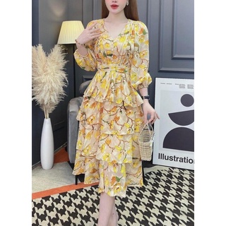 Đầm cổ v tầng xoè đính nút