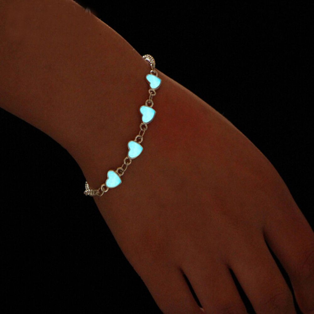 Vòng tây dây xích mặt trái tim phát sáng độc đáo cho nữ