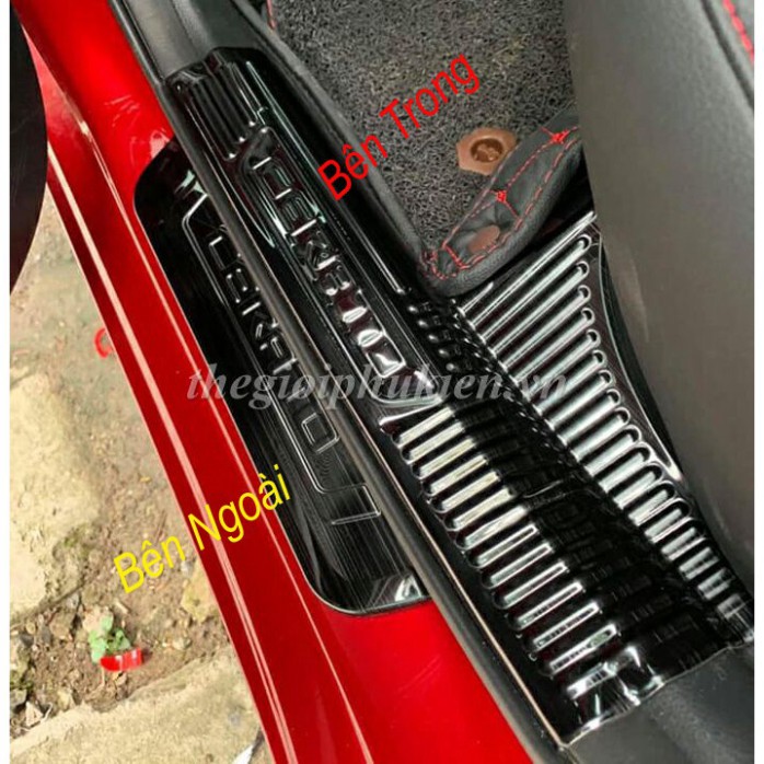 Bộ Ốp bậc cửa, Nẹp bước chân Kia Cerato 2019 2020 2021 2022 2023 . Titan tặng keo trợ dính